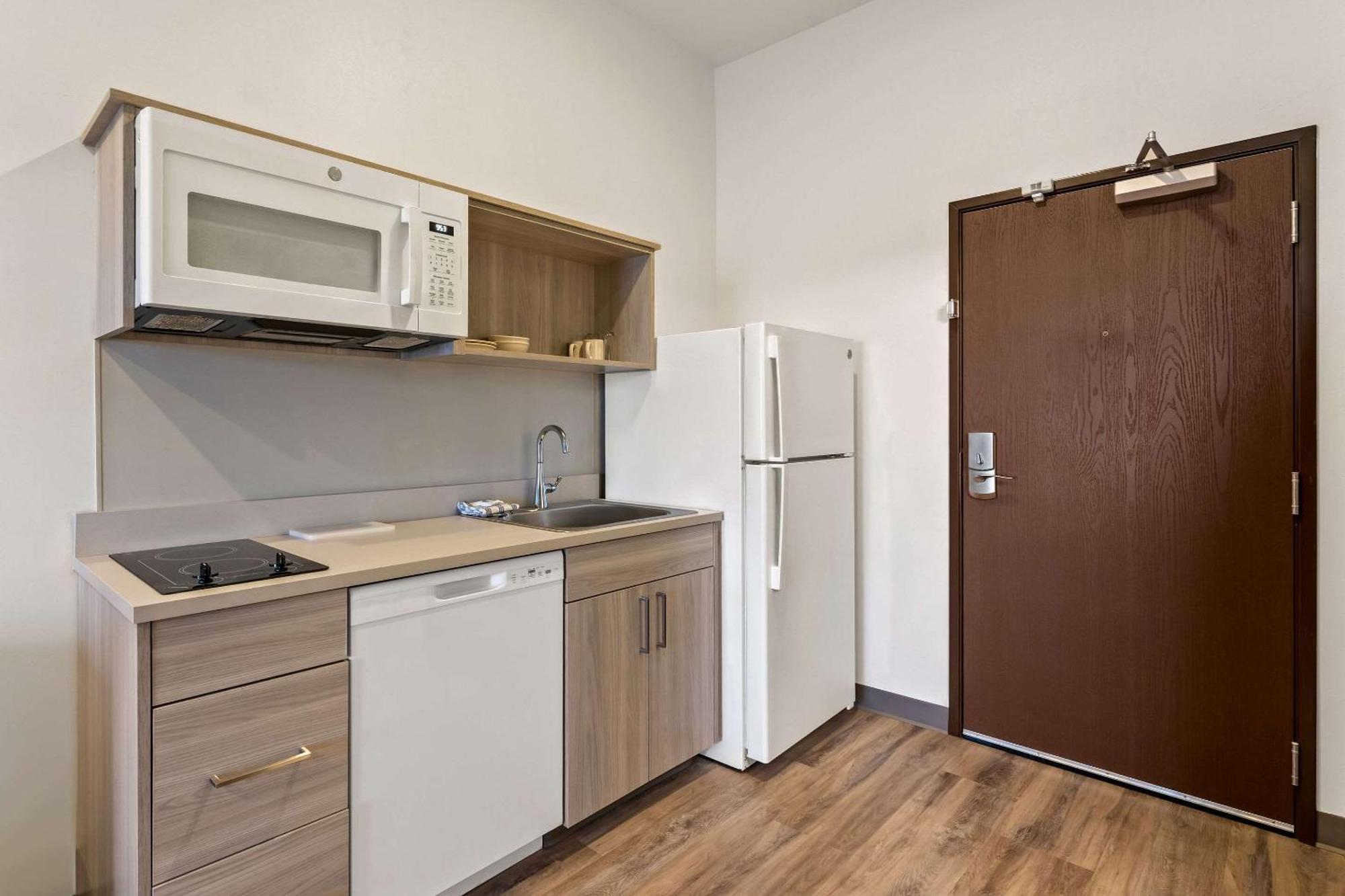 Woodspring Suites Easton Nazareth Exterior photo